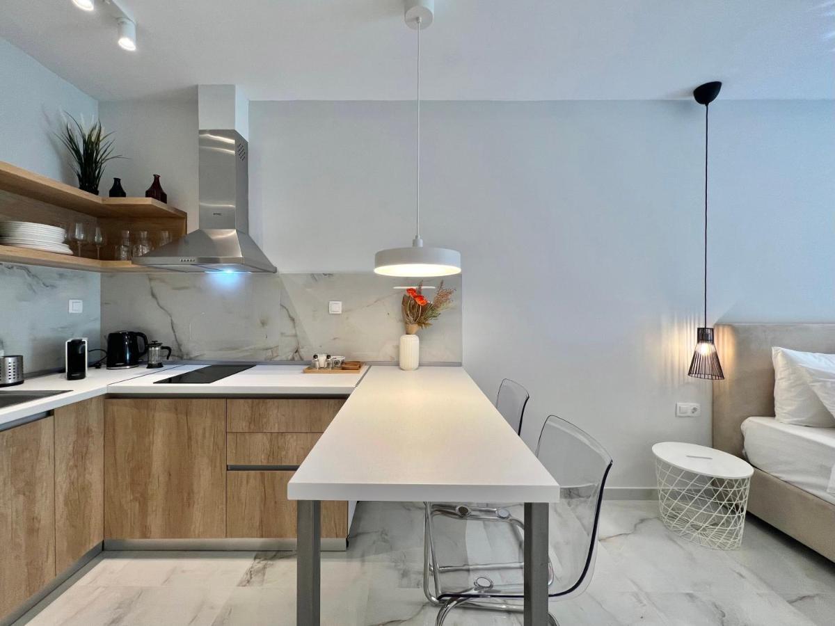 Kono Studios & Suites Thessaloníki Exteriör bild